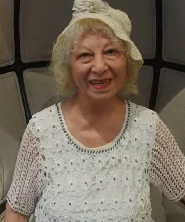 عفاف أسعد ، 84 عاما ، من لونج بيتش ، وجدت فاقدة للوعي في حمام الكازينو بعد كسر جمجمتها.  سُرقت ما يقرب من 1000 دولار كانت تقامر عليها مع زوجها Youanness البالغ من العمر 93 عامًا