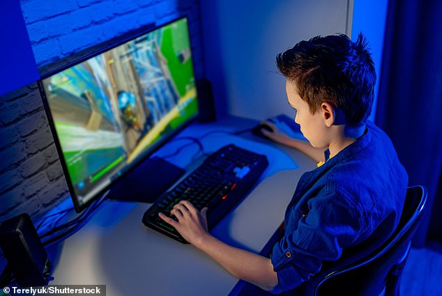 هل تشعر بالقلق من أن طفلك يلعب الكثير من ألعاب الفيديو؟  لا تخف ، يمكن أن تساعدهم في الحصول على وظيفة في المستقبل (صورة مخزنة)