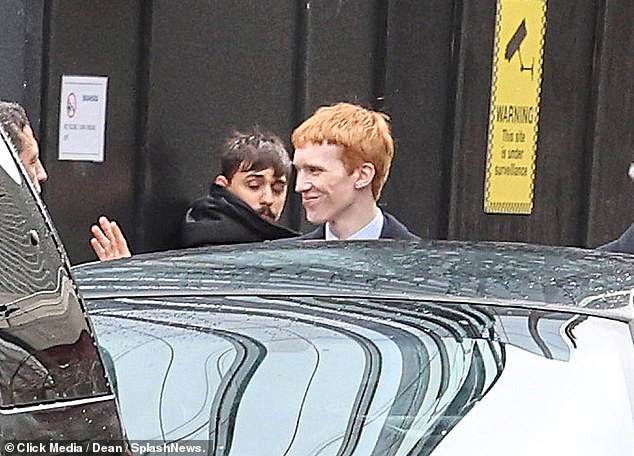 لوثر فورد (في الصورة) ، وهو في العشرينات من عمره ، سيلعب دور هاري البالغ من العمر 13 عامًا في The Crown