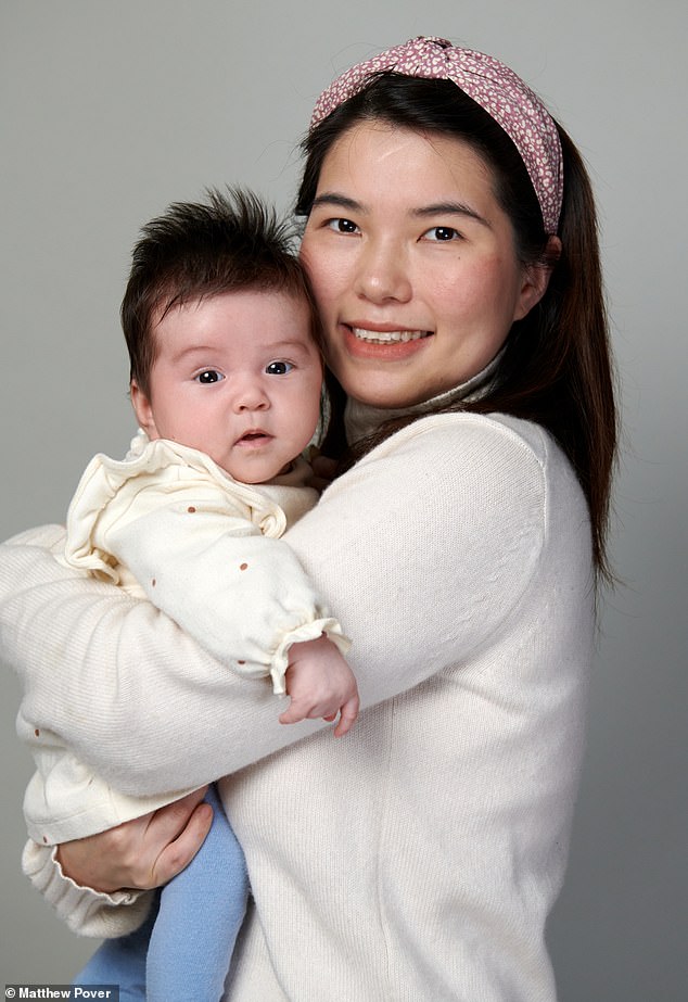 كانت شين متبرعة بالدم في الصين وهي سعيدة أن ابنتها لونا حذت حذوها قائلة: 'ولدت منقذة للحياة'
