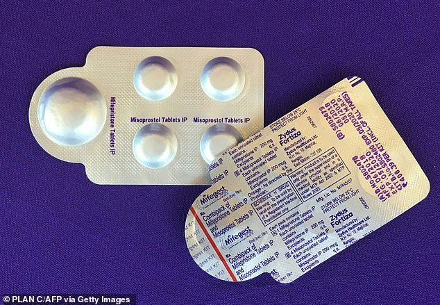 تمت الموافقة على الدواء من قبل إدارة الغذاء والدواء منذ أكثر من 20 عامًا ويستخدم في أكثر من نصف جميع عمليات الإجهاض في الولايات المتحدة