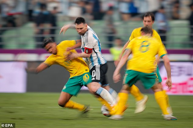 مزق ميسي فريق Socceroos بأسرع هدف دولي على الإطلاق ، لكن الأستراليين كانوا قادرين على شق طريقهم بشجاعة للعودة إلى المباراة.