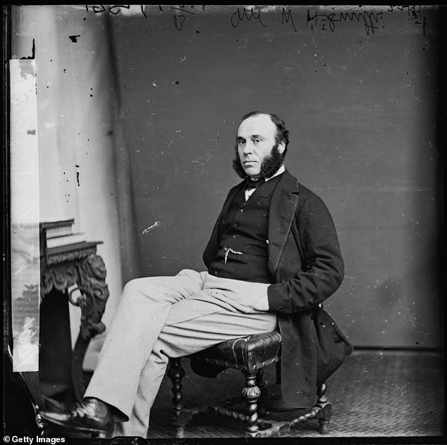انضم ويليام إلى بائع جرائد والده وأعمال الكتاب في عام 1846 ، وفي ذلك الوقت أصبحت الشركة WH Smith & Son