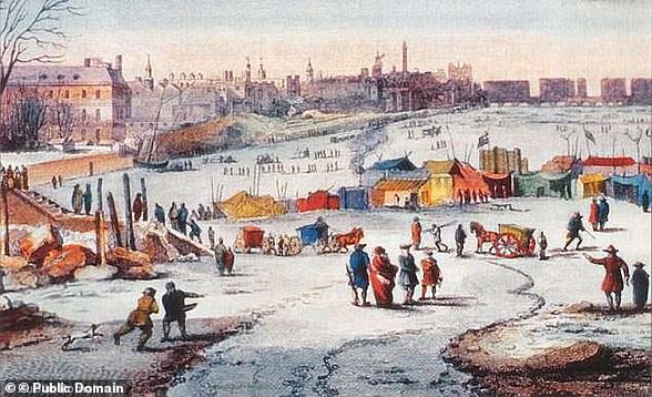 العصر الجليدي الصغير ، فترة برد استمرت قرونًا واستمرت حتى حوالي عام 1850. يعتقد الخبراء أنه مع بدء ارتفاع درجة حرارة شمال الأطلسي قرب نهاية العصر الجليدي الصغير ، عطلت المياه العذبة النظام.  في الصورة معرض Thames Frost Fair ، 1683–1684 ، بواسطة Thomas Wyke