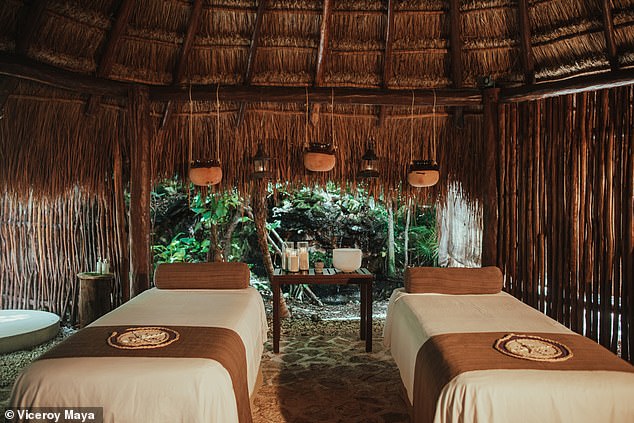 يقدم سبا الفندق ، Wayak ، مجموعة واسعة من العلاجات التي تتضمن تقنيات الشفاء القديمة من حضارة المايا ، والأعشاب وعلاجات الطاقة.