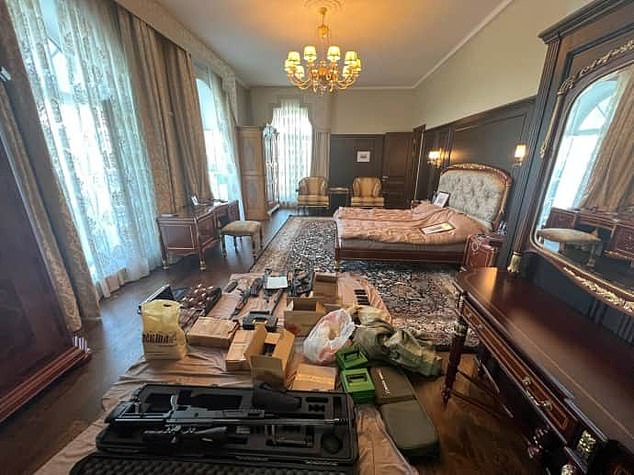 تم العثور على مخابئ ضخمة للأسلحة في منزل زعيم واغنر من قبل الشرطة