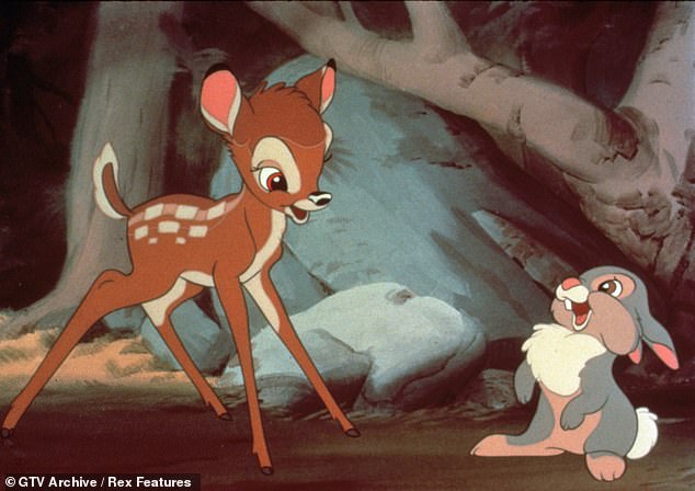 يحكي الفيلم قصة بامبي وأصدقائه، بما في ذلك أرنب يُدعى ثامبر يظهر هنا على اليمين، وظربان يُدعى فلاور مع بلوغه سن الرشد