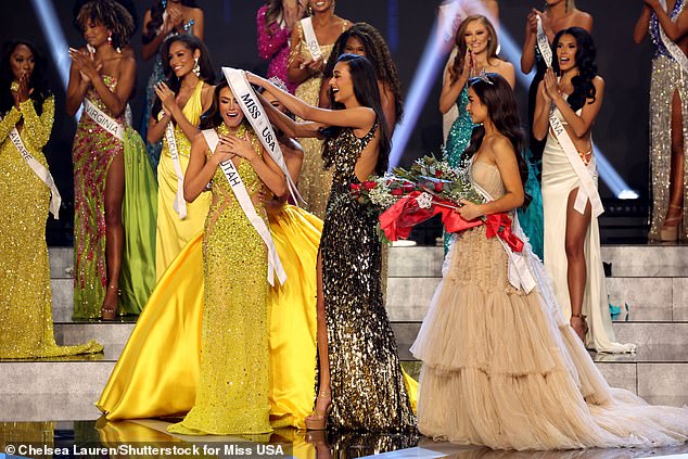 لحظة تتويج ملكة جمال يوتا بلقب ملكة جمال الولايات المتحدة الأمريكية 2023 في الحفل المتألق أمس