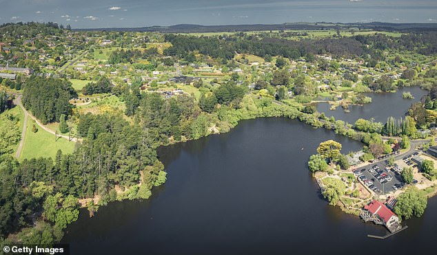 ديلسفورد (في الصورة) هي موطن لأحدث مليونير في أستراليا