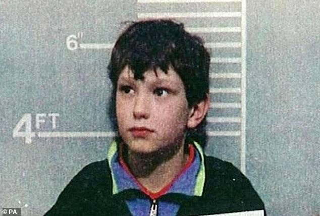 قام فينابلز (في الصورة عام 1993) بتعذيب وقتل جيمس بولجر البالغ من العمر عامين في عام 1993 عندما كان عمره 10 أعوام فقط