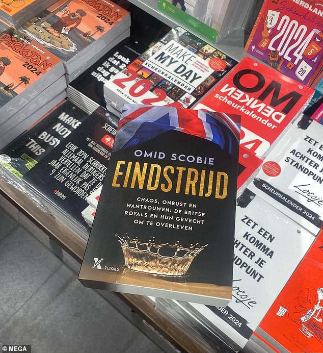 ويبدو أن من يسمون بالعنصريين الملكيين قد وردت أسماؤهم في الترجمة الهولندية للكتاب الذي تم سحبه الآن من البيع