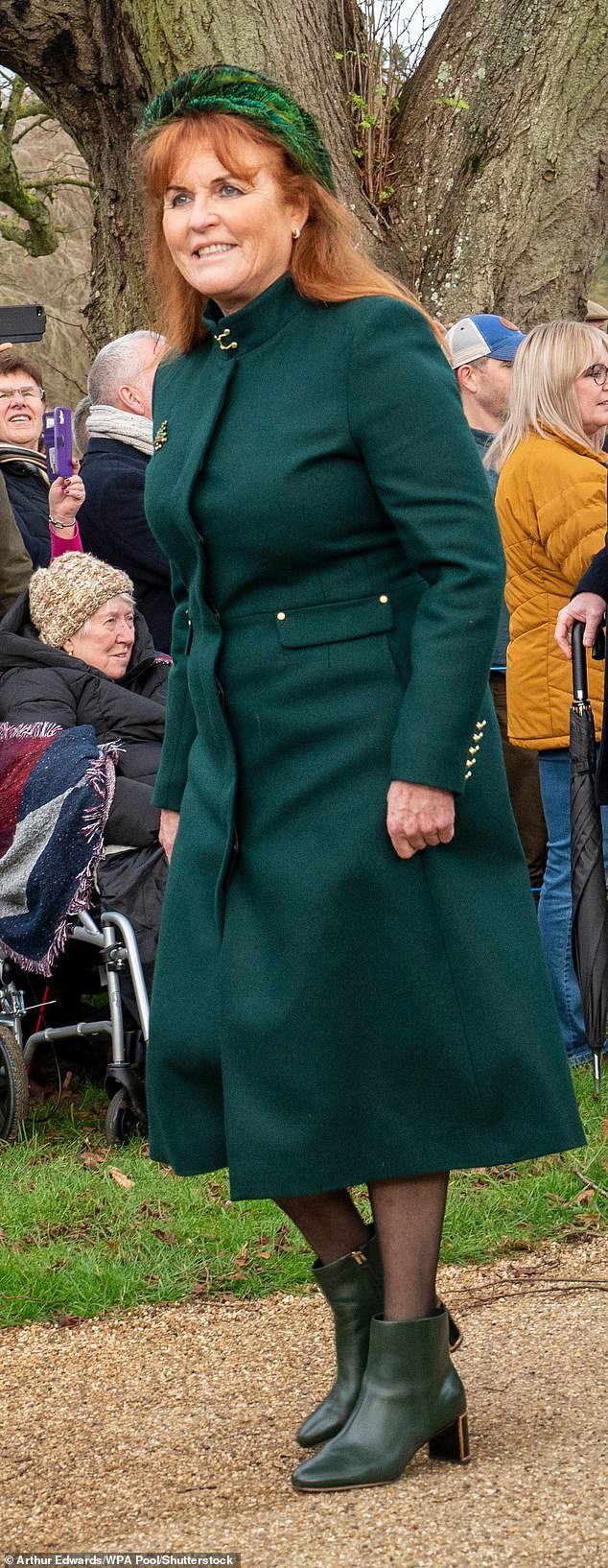 حيث شهدت العائلة المالكة صعودًا وهبوطًا في عام 2023، بدت سارة فيرجسون سعيدة بحضور أول موسم احتفالي لها في ساندرينجهام منذ ثلاثة عقود