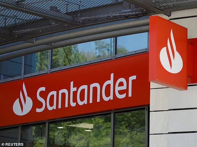 تغيير المسار: أعلن بنك سانتاندر أنه سيزيد أسعار الفائدة على عدد من صفقات الرهن العقاري ذات السعر الثابت، بعد أيام قليلة من خفضها.