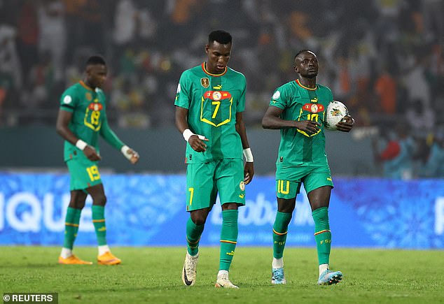 تعرض المنتخب السنغالي بقيادة جاكسون لخروج مفاجئ من كأس الأمم الأفريقية على يد ساحل العاج يوم الاثنين
