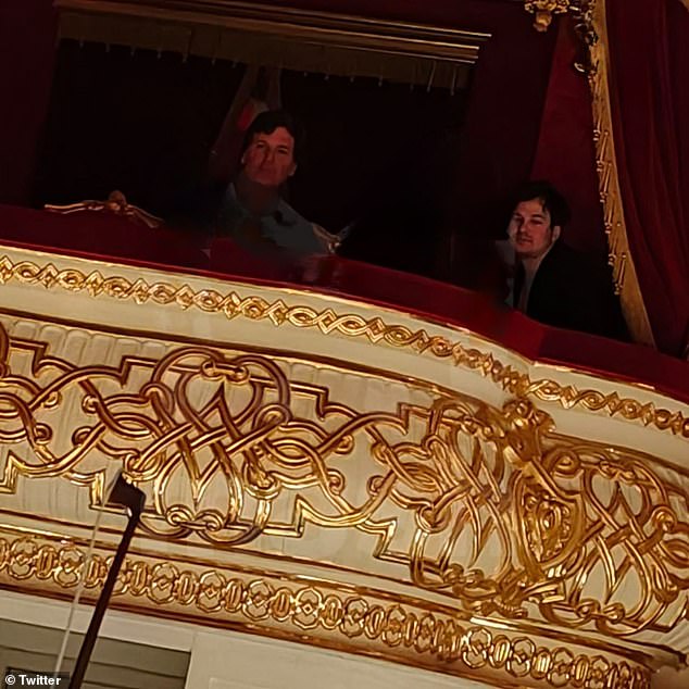 يبدو أن صورة كارلسون تظهره في عرض سبارتاكوس في مسرح البولشوي