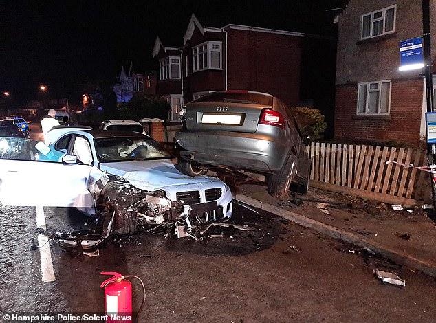 أحدث سيارات إيمي، وهي أودي A3، كلفتها 5000 جنيه إسترليني، وتم تدميرها مساء الأحد بعد اصطدام سيارة بها.