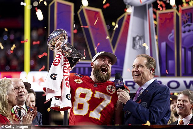 أصبح Kelce and the Chiefs أول فريق يحتفظ بلقب Super Bowl منذ ما يقرب من 20 عامًا