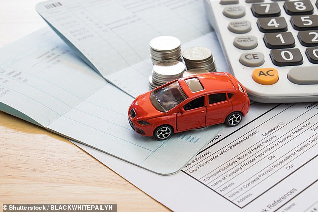 ارتفاع التكاليف: يقترب متوسط ​​أقساط التأمين على السيارة للسائق العادي الآن من 1000 جنيه إسترليني سنويًا، ويرتفع بمعدل سنوي يخرق التضخم بنسبة 58%.