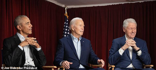 سيظهر الرئيس السابق باراك أوباما (يسار)، والرئيس جو بايدن (في الوسط)، والرئيس السابق بيل كلينتون (السابق) على خشبة المسرح معًا ليلة الخميس وسيجري معهم مضيف برنامج Late Show ستيفن كولبيرت كجزء من حملة جمع تبرعات بقيمة 25 مليون دولار لحملة بايدن.