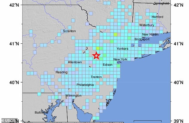 وذكرت هيئة المسح الجيولوجي الأمريكية (USGS) أن مركز الزلزال كان بالقرب من لبنان بولاية نيوجيرسي