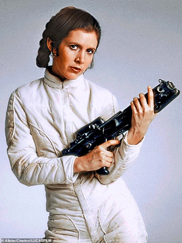 كاري فيشر تلعب دور الأميرة ليا في Star Wars the Empire Strikes Back عام 1980