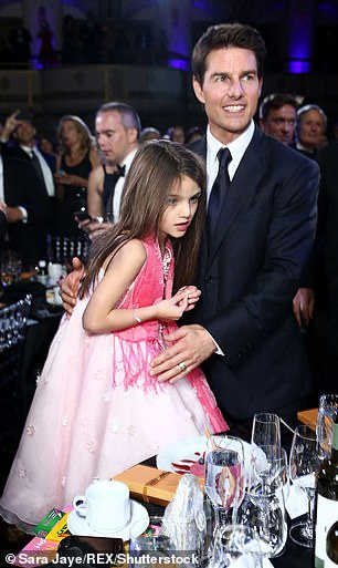 يقال إن توم كروز انفصل عن ابنته بعد فترة وجيزة من انتقالها هي ووالدتها إلى مدينة نيويورك في عام 2012.