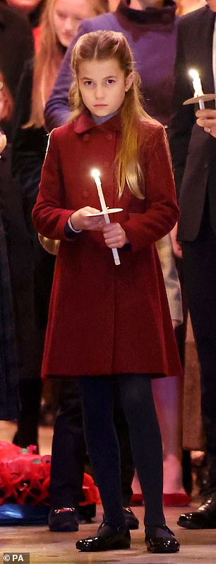 قامت الأميرة بإعادة تدوير المعطف من أجل خدمة Together At Christmas في كنيسة وستمنستر في عام 2023
