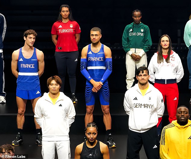 إذا كنت تخطط لمشاهدة الألعاب الأولمبية، فقد تلاحظ أن العديد من الرياضيين يرتدون ملابس رياضية تتميز بنمط دوامي عبرها.  تم الكشف عن Rheon أيضًا في أطقم الفريق لفريق GB وإثيوبيا وفرنسا