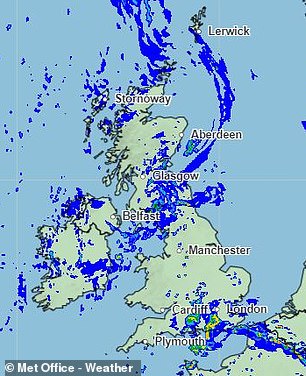 سيكون هناك أمطار قليلة اعتبارًا من منتصف الليل الليلة ولكن قد يكون شمال إنجلترا رطبًا